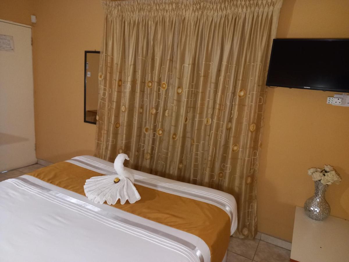 Rest Shade Bed And Breakfast Palapye 外观 照片
